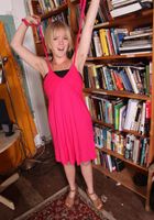 Anna spreads her pussy., Anna (ann082) ATK Archives: Anna (Anna spreads her pussy.)