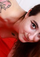 ATK Natural & Hairy: Gigi (Gigi loves her baggy shirt and pants)