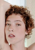 Honey in young and hairy, Honey (hon012) ATK Natural & Hairy: Honey (Honey in young and hairy)