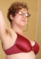 Hairy Josey spreads her bush open, Josey (jos025) ATK Archives: Josey (Hairy Josey spreads her bush open)