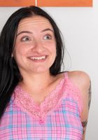 Leia Rae Serves Up Bush, Leia Rae (lei029) ATK Natural & Hairy: Leia Rae (Leia Rae Serves Up Bush)