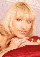 ATK Archives: Oksana (Oksana spreads her pussy.)