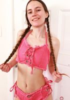 Sia Wood wants to be your cowgirl, Sia Wood (sia004) ATK Natural & Hairy: Sia Wood (Sia Wood wants to be your cowgirl)