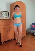 ATK Natural & Hairy: Lida (Yulya is aged to perfection and hairy!)