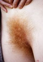 Hairy MILF Zia spreads outside, Zia (zia002) ATK Natural & Hairy: Zia (Hairy MILF Zia spreads outside)
